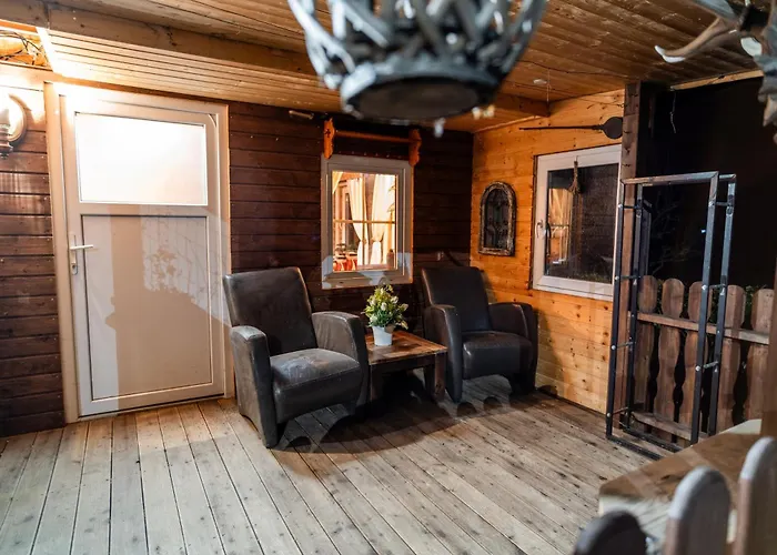 Julie Chalet